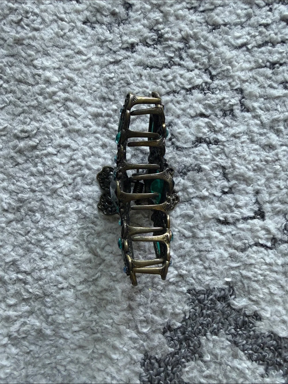 Vintage-Style Green Crystal Hair Clip